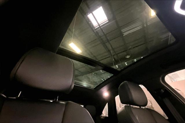 Photo of 2025 Dolomite Silver Metallic Porsche Macan