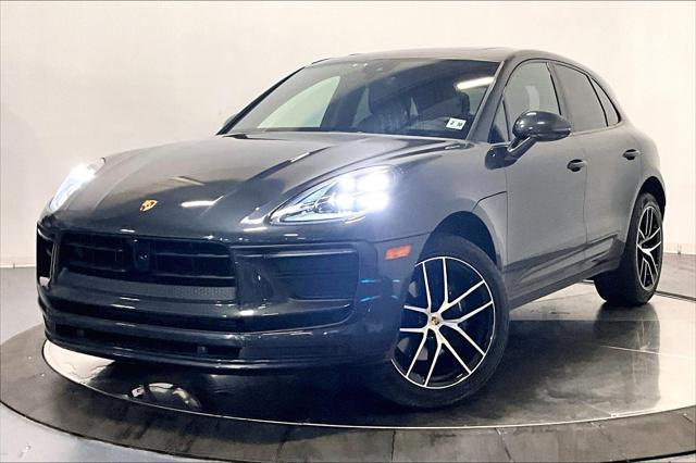 Photo of 2025 Grey Porsche Macan