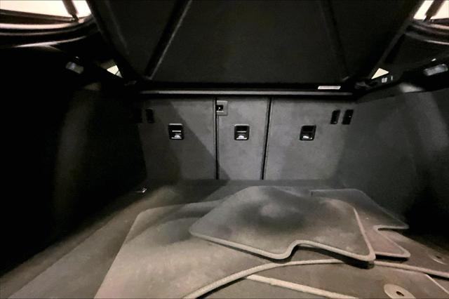 Photo of 2025 Grey Porsche Macan