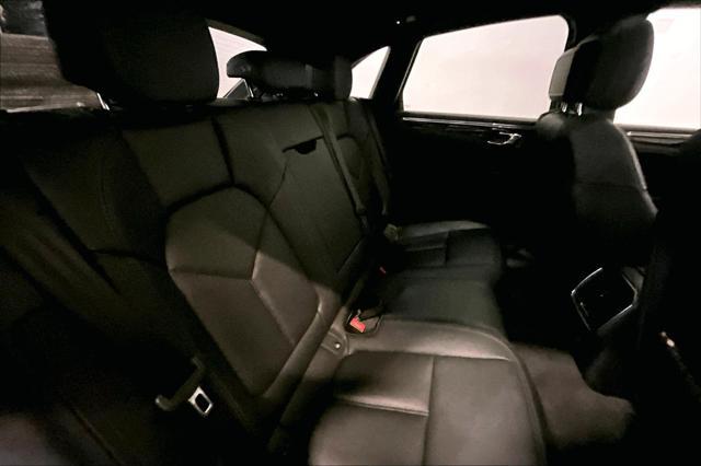 Photo of 2025 Grey Porsche Macan