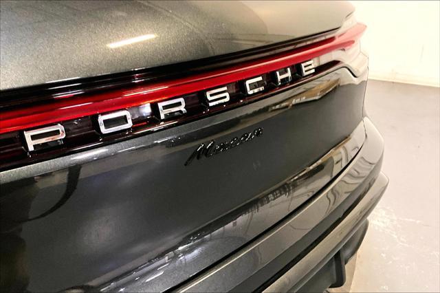 Photo of 2025 Grey Porsche Macan