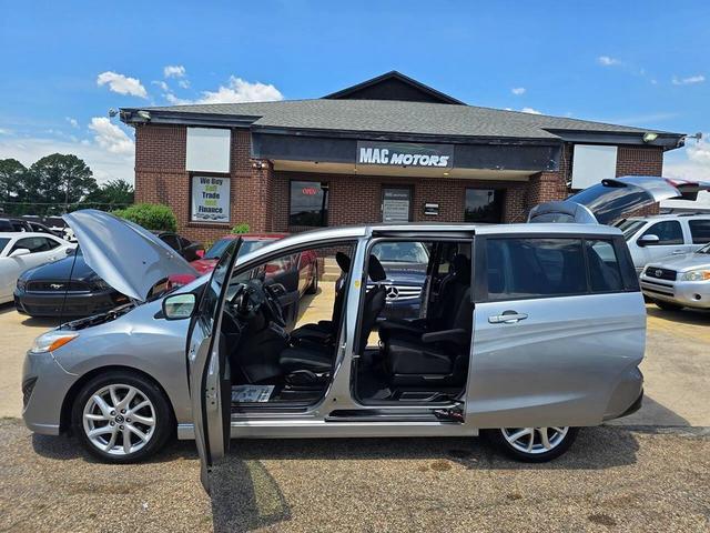 Photo of 2013 Gray Mazda Mazda5