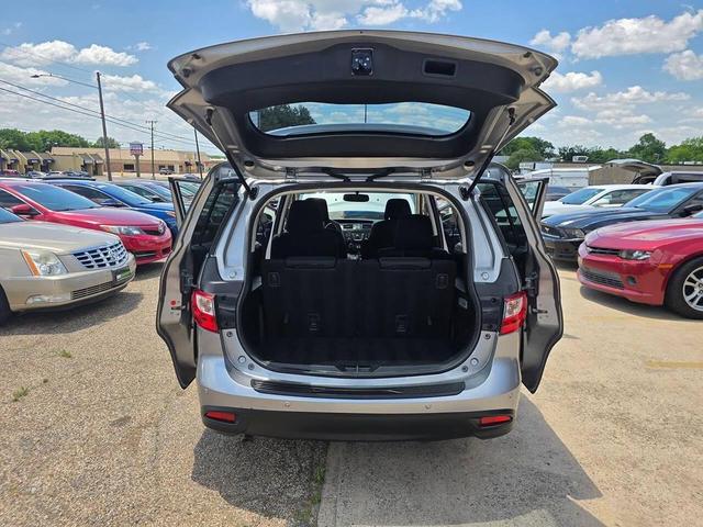 Photo of 2013 Gray Mazda Mazda5
