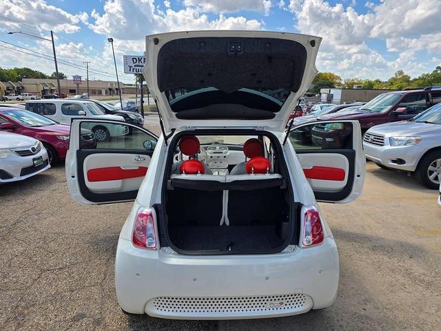 Photo of 2015 Bianco Perla (Pearl White Tri-Coat) FIAT 500e