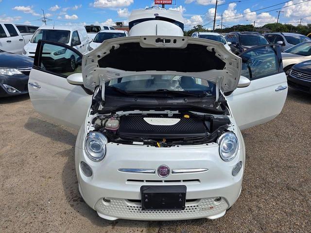 Photo of 2015 Bianco Perla (Pearl White Tri-Coat) FIAT 500e