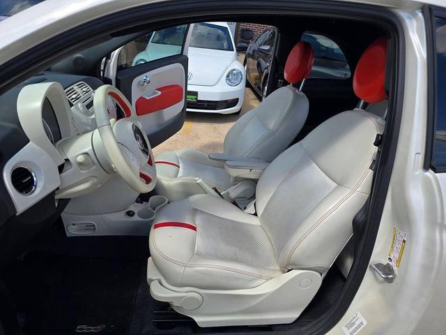 Photo of 2015 Bianco Perla (Pearl White Tri-Coat) FIAT 500e