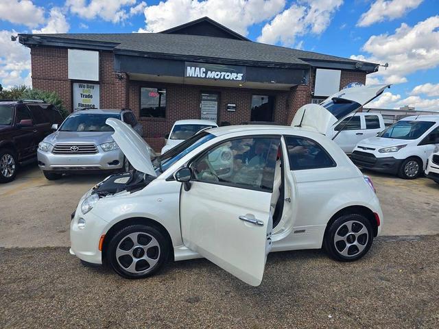 Photo of 2015 Bianco Perla (Pearl White Tri-Coat) FIAT 500e