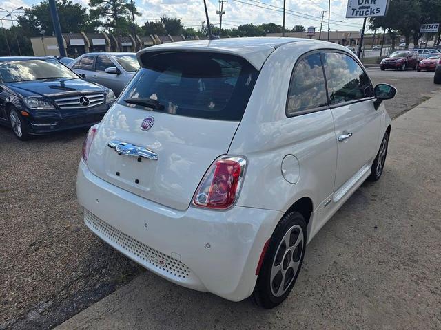 Photo of 2015 Bianco Perla (Pearl White Tri-Coat) FIAT 500e