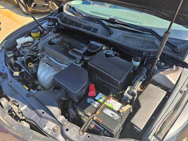 Photo of 2011 Magnetic Gray Metallic Toyota Camry