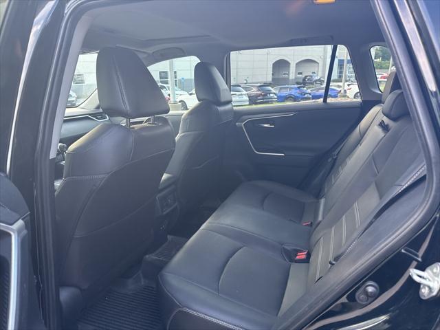 Photo of 2019 Midnight Black Metallic Toyota RAV4