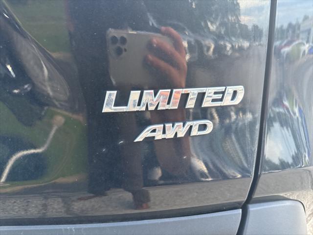 Photo of 2019 Midnight Black Metallic Toyota RAV4