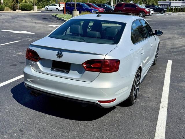 Photo of 2012 Frost Silver Metallic Volkswagen Jetta