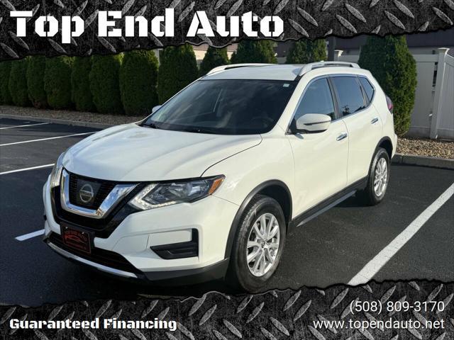 Photo of 2017 White Nissan Rogue