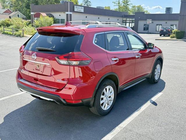 Photo of 2017 Palatial Ruby Nissan Rogue