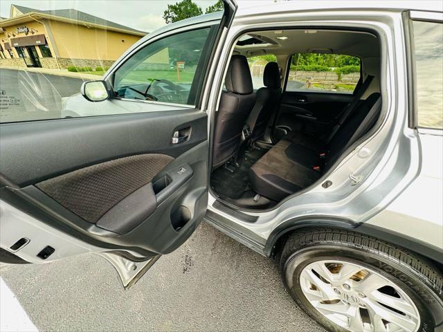 Photo of 2016 Silver Honda CR-V
