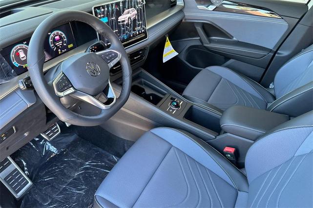 Photo of 2025 Sandstone Volkswagen Tiguan