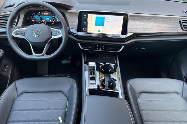 Photo of 2025 Opal White Volkswagen Atlas