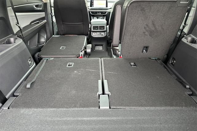 Photo of 2025 Deep Black Pearl Volkswagen Atlas