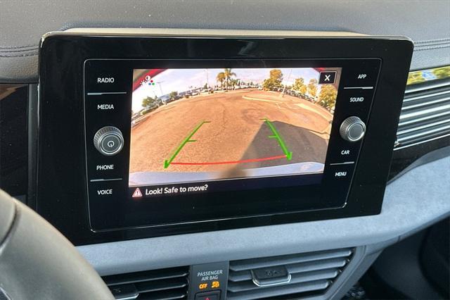 Photo of 2025 Opal White Volkswagen Jetta