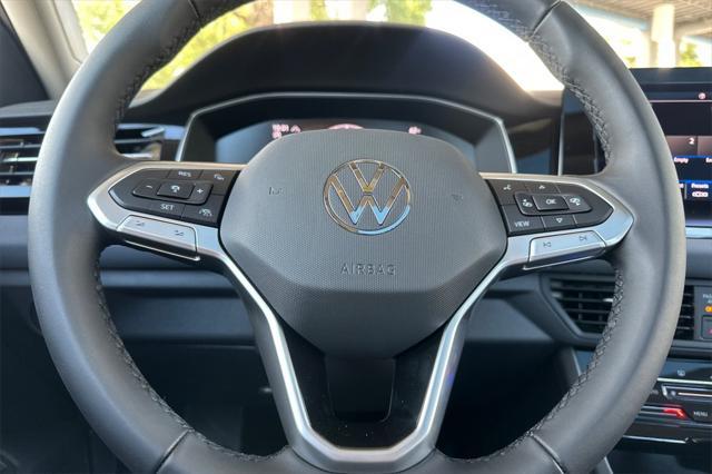 Photo of 2025 Opal White Volkswagen Jetta