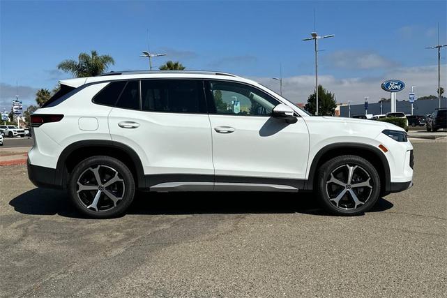 Photo of 2025 Pure White Volkswagen Tiguan