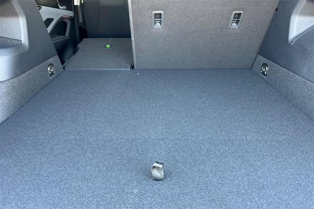 Photo of 2025 Pure White Volkswagen Tiguan