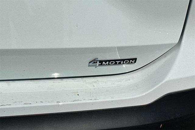 Photo of 2025 Pure White Volkswagen Tiguan