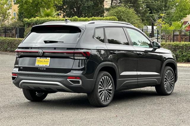 Photo of 2025 Deep Black Pearl Volkswagen Taos
