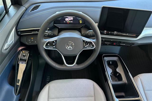 Photo of 2025 Deep Black Pearl Volkswagen ID.4