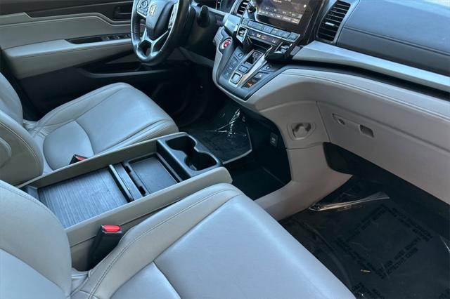 Photo of 2022 Gray Honda Odyssey