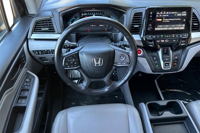 Photo of 2022 Gray Honda Odyssey