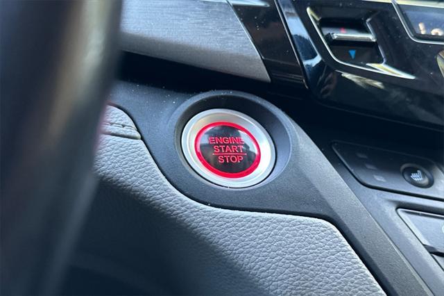 Photo of 2022 Gray Honda Odyssey