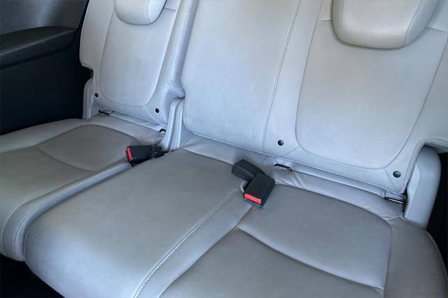 Photo of 2022 Gray Honda Odyssey