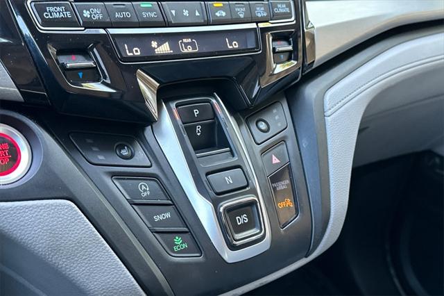 Photo of 2022 Gray Honda Odyssey