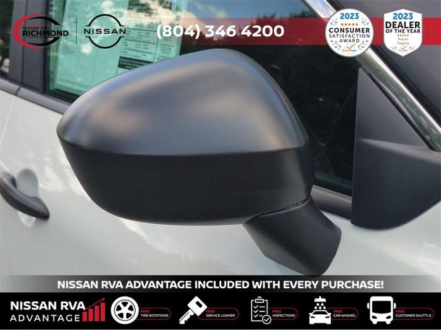 Photo of 2025 White Nissan Rogue