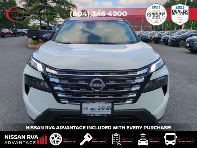 Photo of 2025 White Nissan Rogue