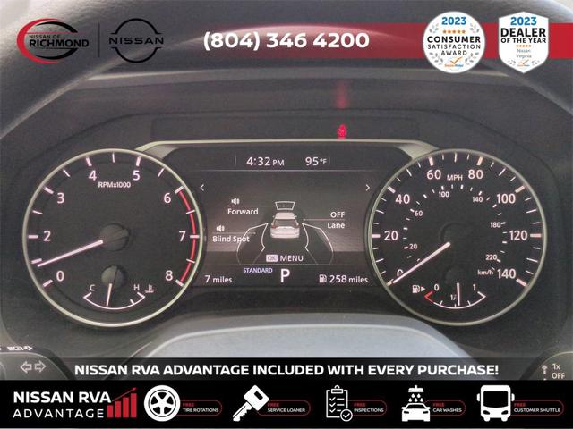 Photo of 2025 White Nissan Rogue