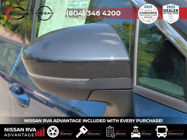 Photo of 2025 Blue Nissan Murano