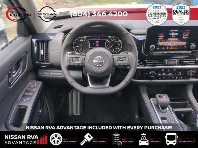 Photo of 2025 White Pearl Nissan Pathfinder