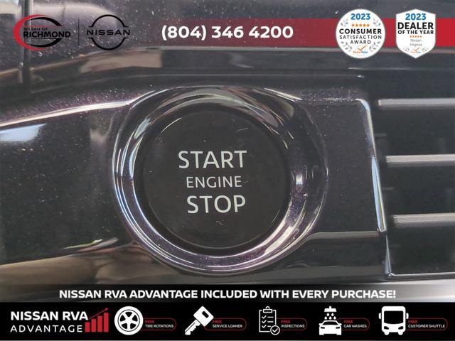 Photo of 2025 White Pearl Nissan Pathfinder