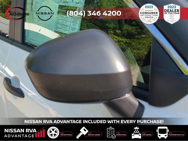 Photo of 2025 White Nissan Rogue