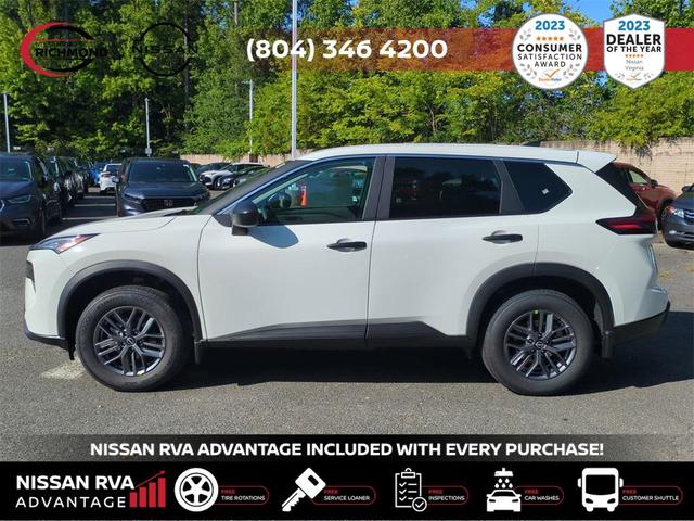Photo of 2025 White Nissan Rogue