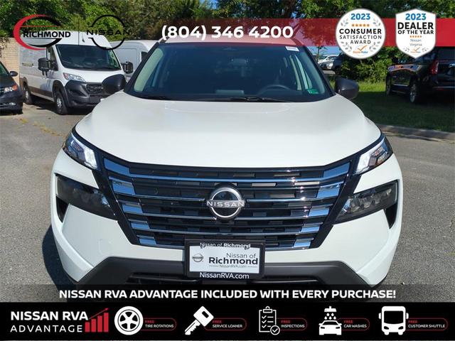 Photo of 2025 White Nissan Rogue