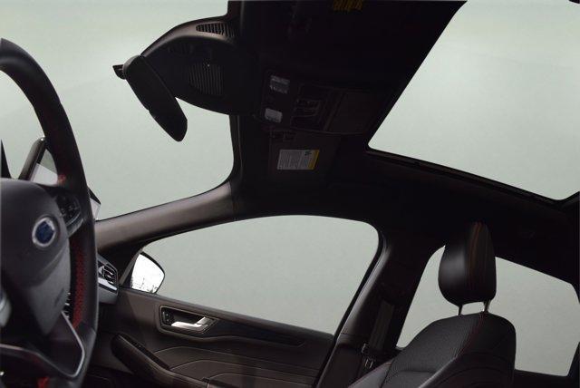 Photo of 2023 White Ford Escape