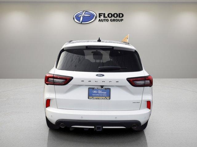 Photo of 2023 White Ford Escape