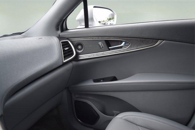 Photo of 2020 Silver Lincoln Nautilus