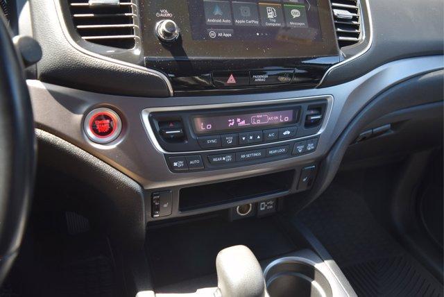 Photo of 2019 Gray Honda Pilot