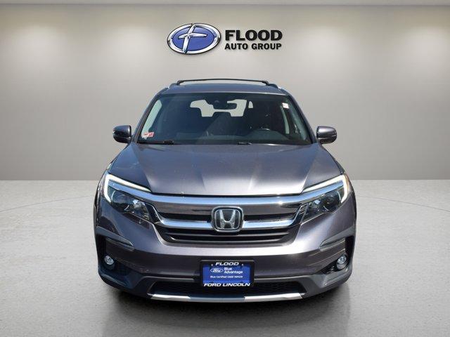 Photo of 2019 Gray Honda Pilot