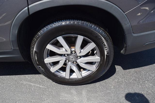 Photo of 2019 Gray Honda Pilot