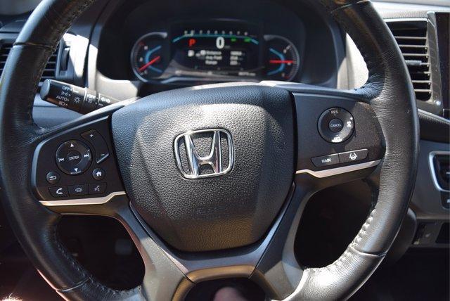 Photo of 2019 Gray Honda Pilot
